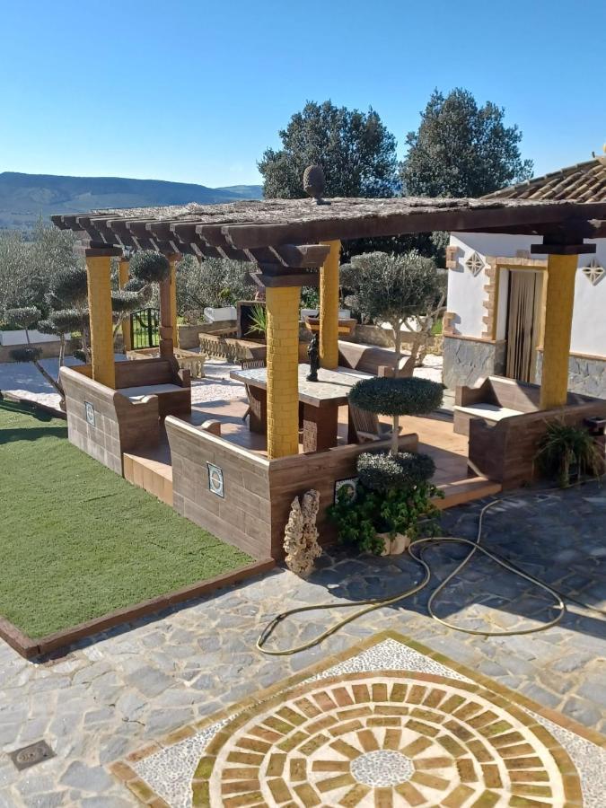 Villa Martinez Alquiler Rural Isabel Alcalá del Valle Exteriör bild