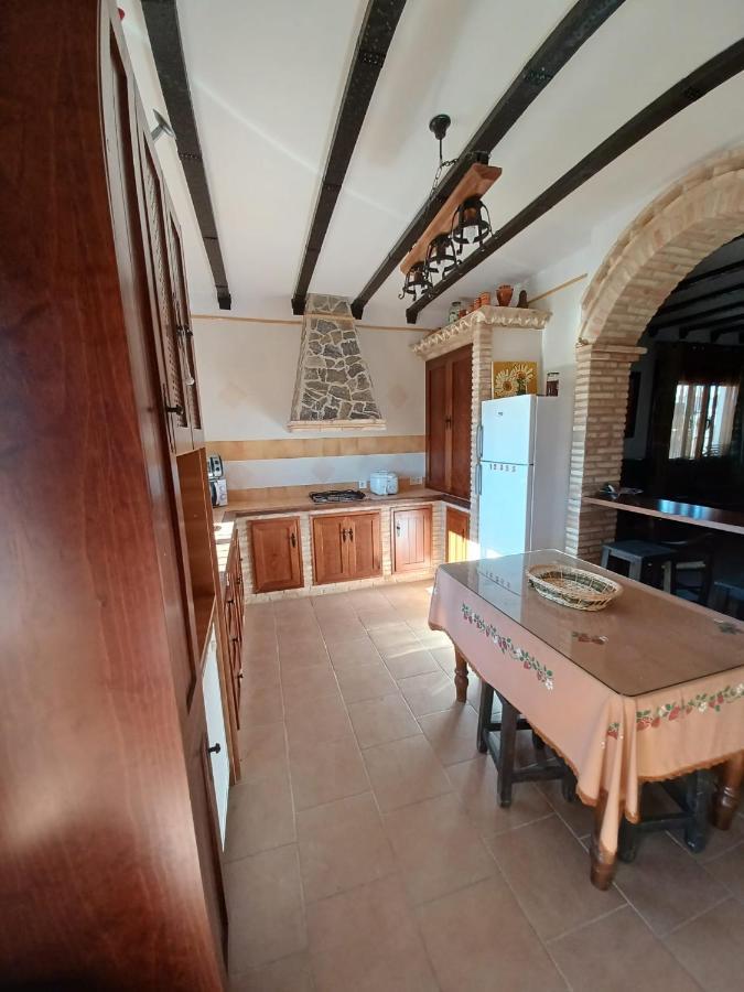 Villa Martinez Alquiler Rural Isabel Alcalá del Valle Exteriör bild
